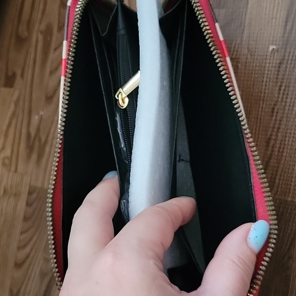 Wallet - Picture 4 of 4